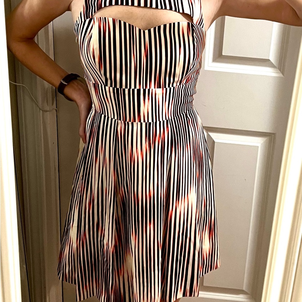 Guess Sexy Y2K Cocktail Party Dress with Black, White, and Red Accents